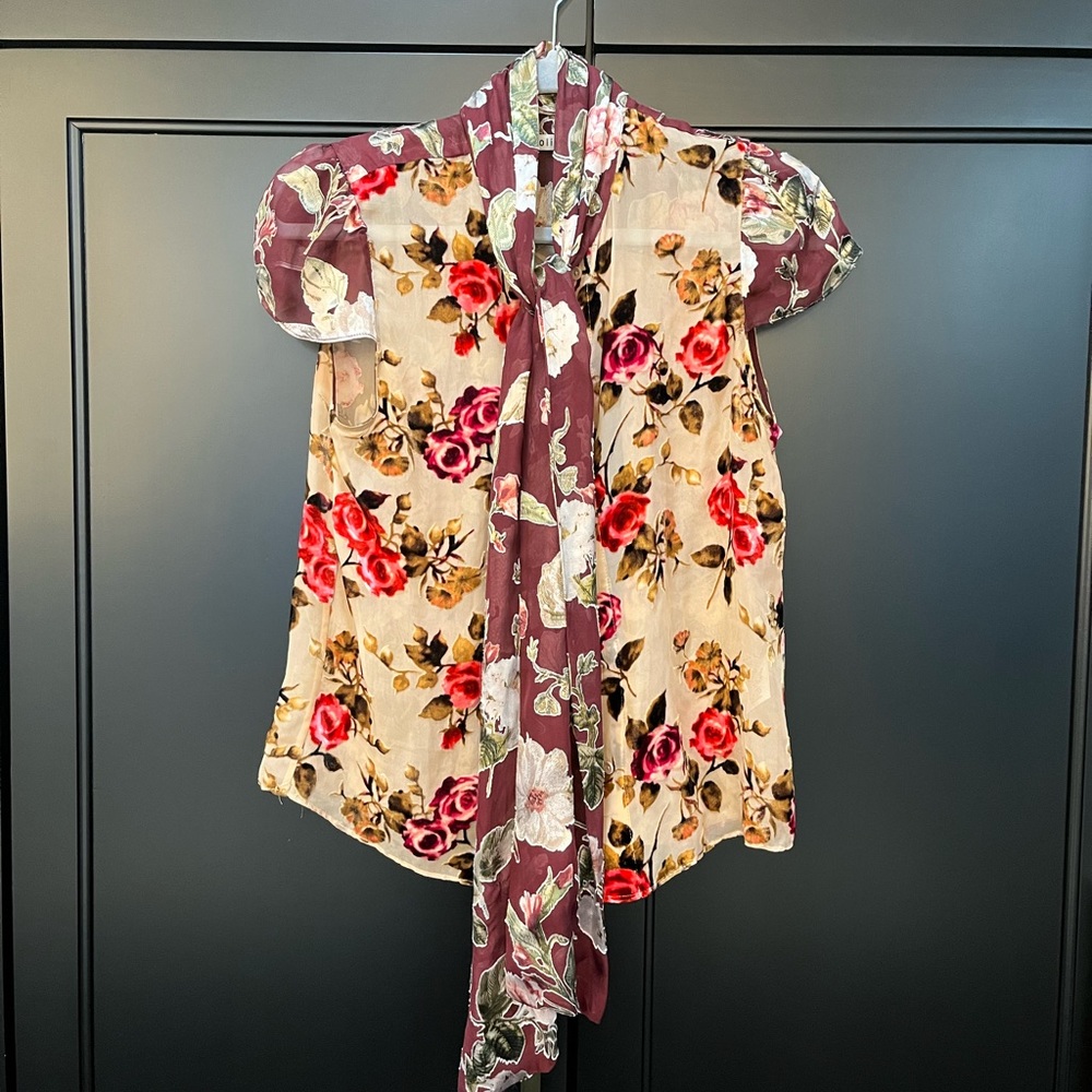 Alice + Olivia floral top with tie